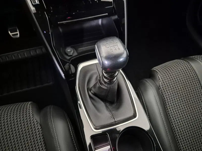 Peugeot 208 usata a Torino (10)