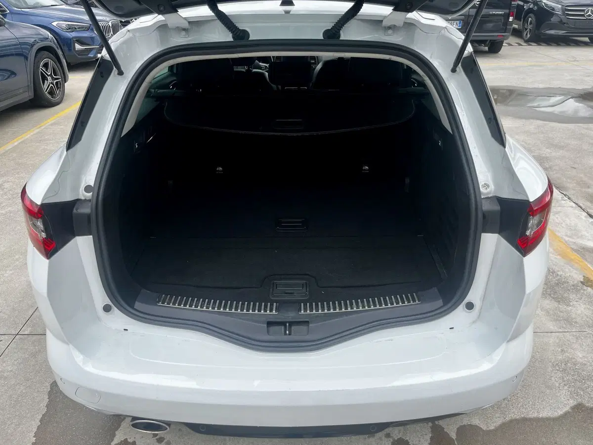 Renault Mégane Sporter usata  (12)