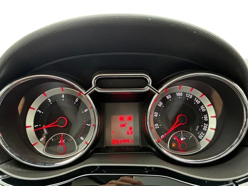 Opel Adam usata a Prato (12)