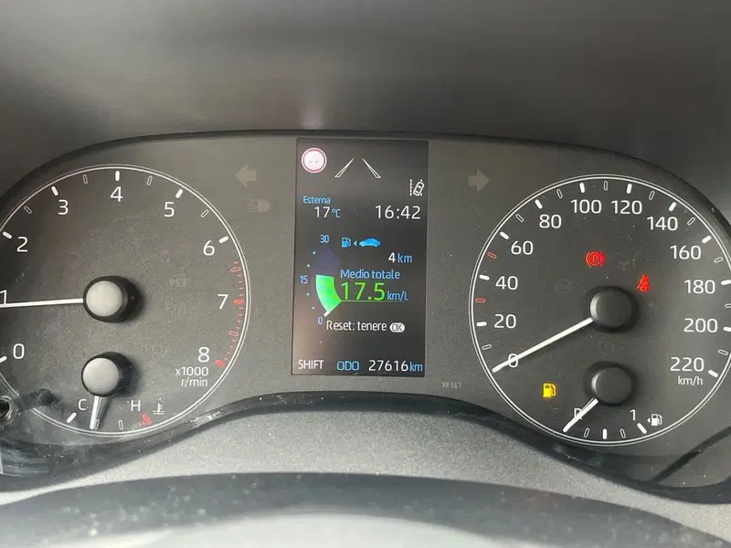 Toyota Yaris usata a Ragusa (9)