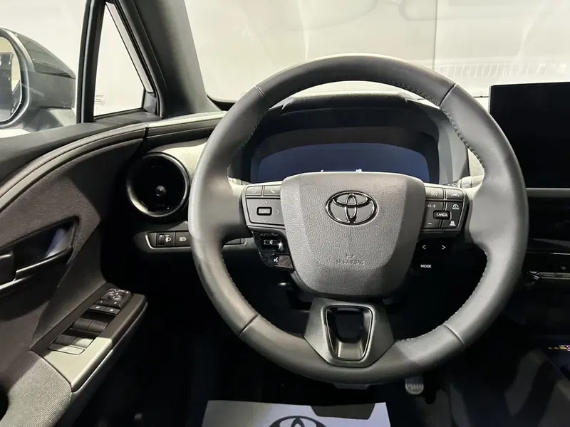 Toyota Toyota C-HR usata a Milano (7)