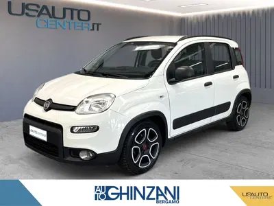 Fiat Panda 1.0 FireFly S&amp;S Hybrid City Cross del 2021 usata a Bergamo