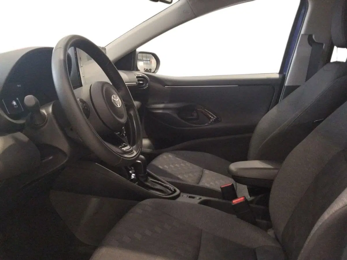 Toyota Yaris usata a Roma (6)