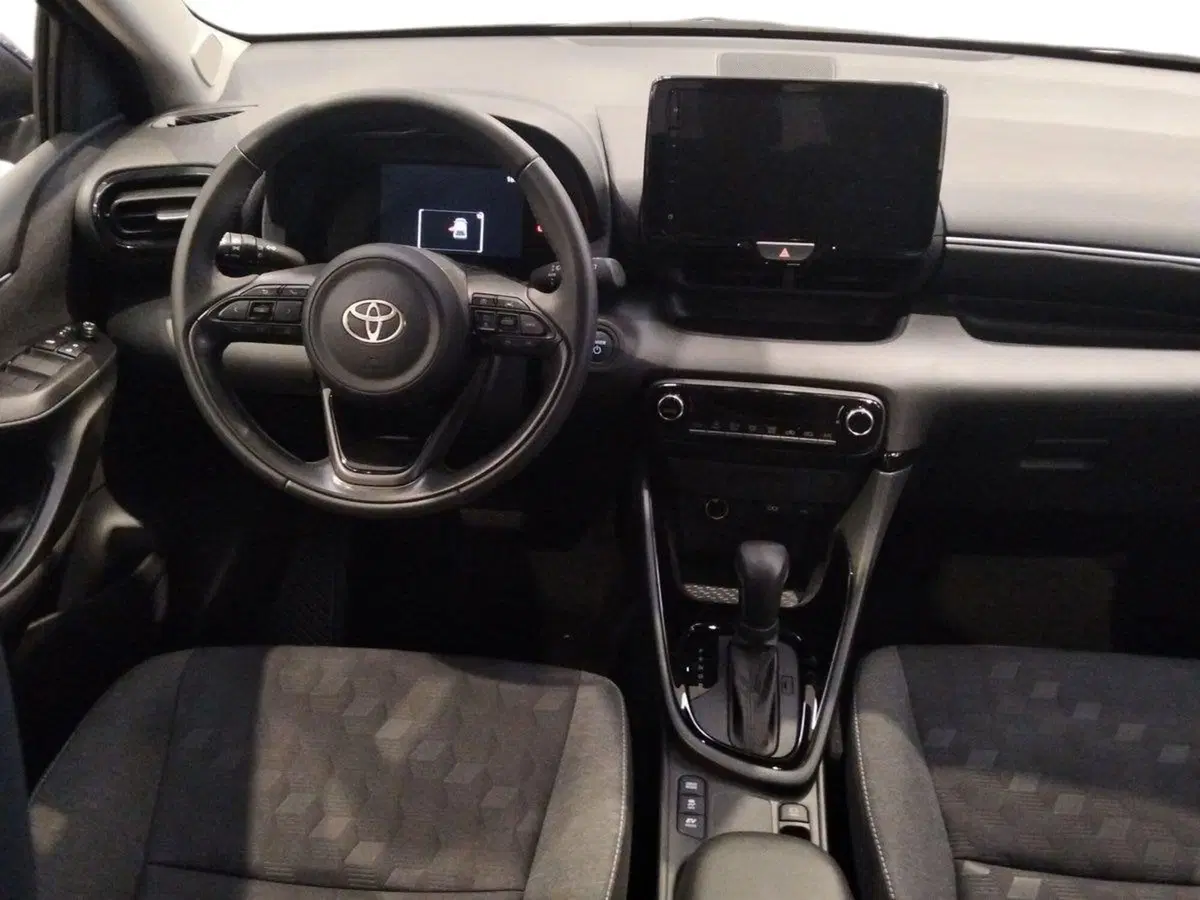 Toyota Yaris usata a Roma (7)