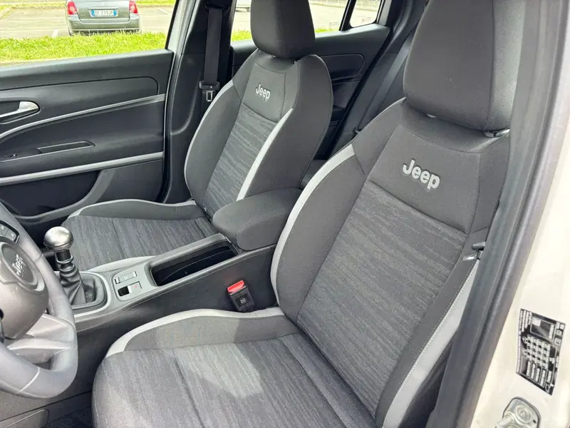 Jeep Avenger usata a Modena (13)