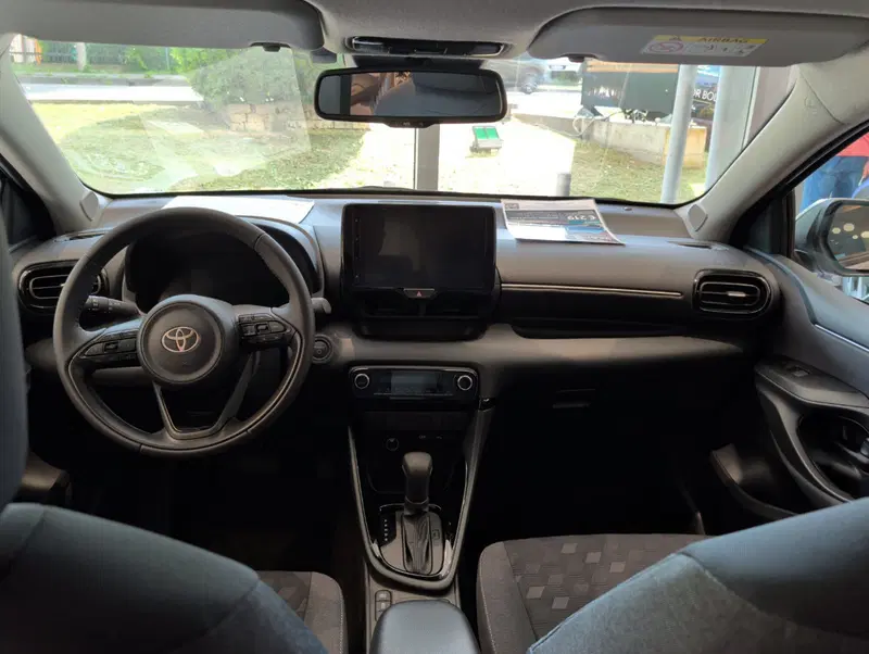 Toyota Yaris nuova a Bologna (6)