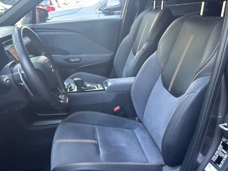 Lexus LBX usata a Bologna (8)