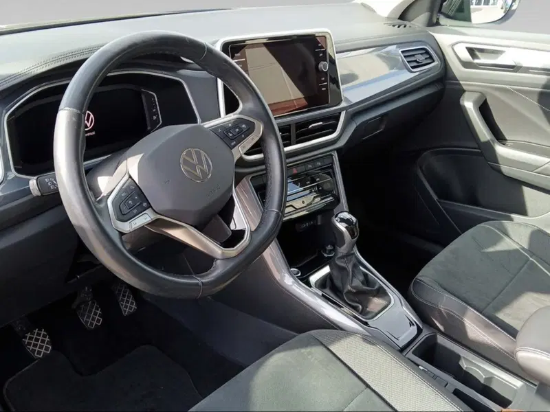 Volkswagen T-Roc usata a Livorno (13)