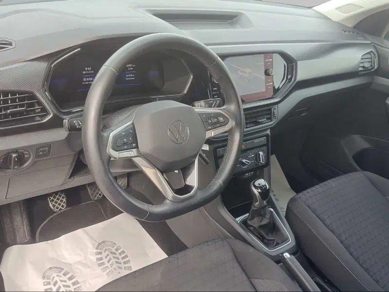 Volkswagen T-Cross usata a Livorno (13)