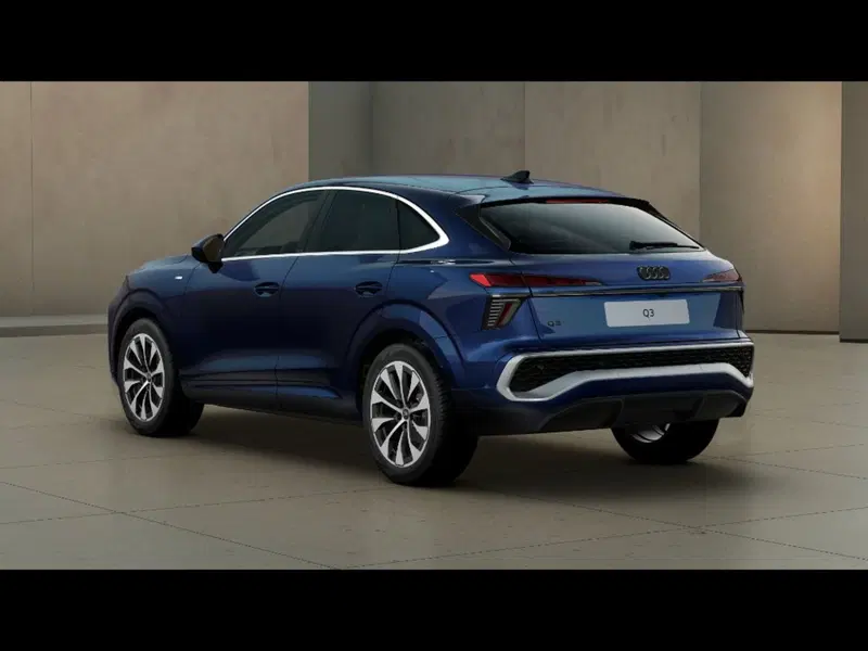 Audi Q3 Sportback nuova a Grosseto (3)