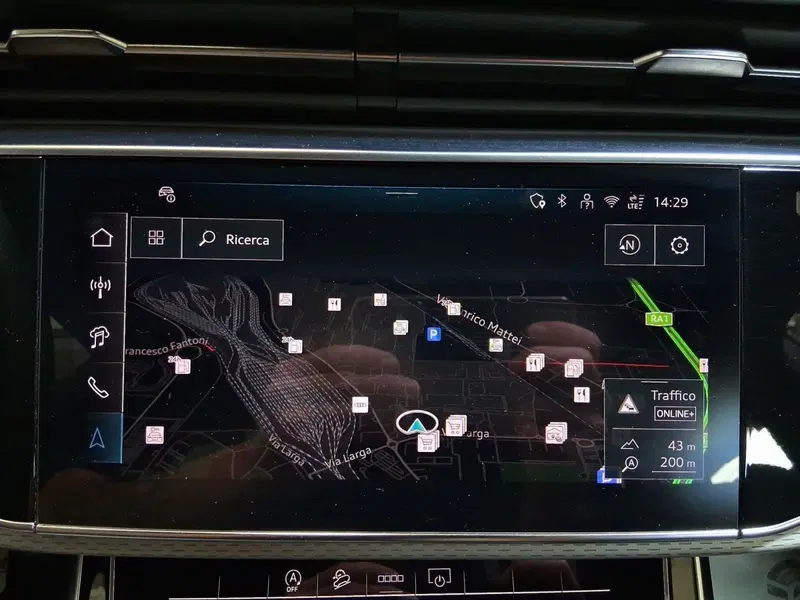Audi Q8 Sportback usata a Bologna (13)