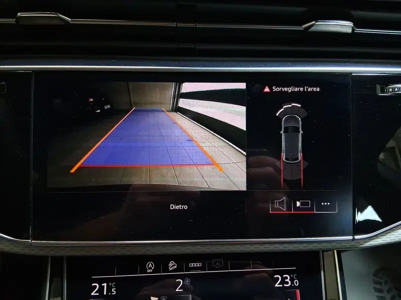 Audi Q8 Sportback usata a Bologna (14)