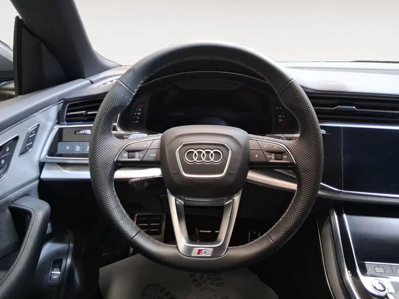 Audi Q8 Sportback usata a Bologna (7)
