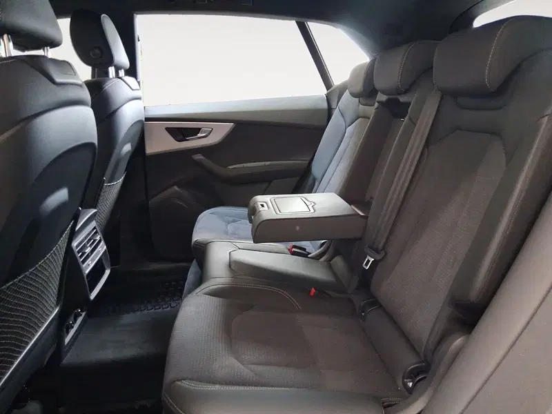 Audi Q8 Sportback usata a Bologna (9)