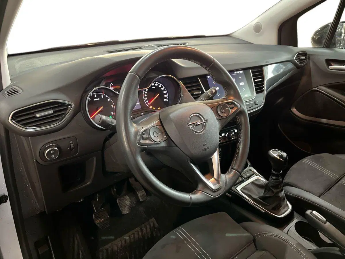 Opel Crossland usata a Bari (8)