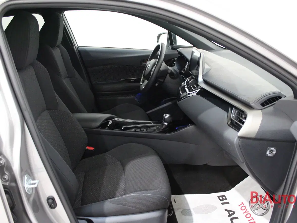 Toyota Toyota C-HR usata a Firenze (7)