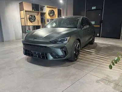 Cupra Leon 1.5 hybrid Tribe Edition 150cv dsg nuova a Ferrara