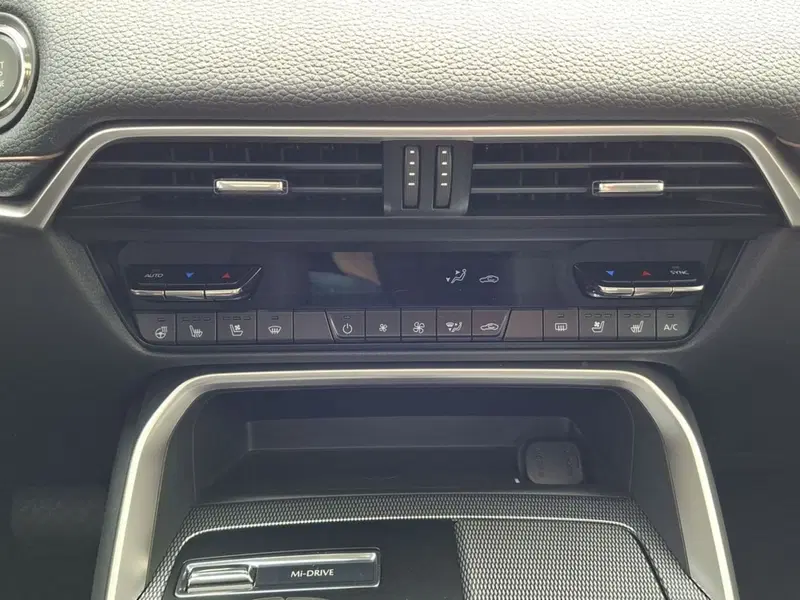 Mazda CX-60 usata a Pescara (17)