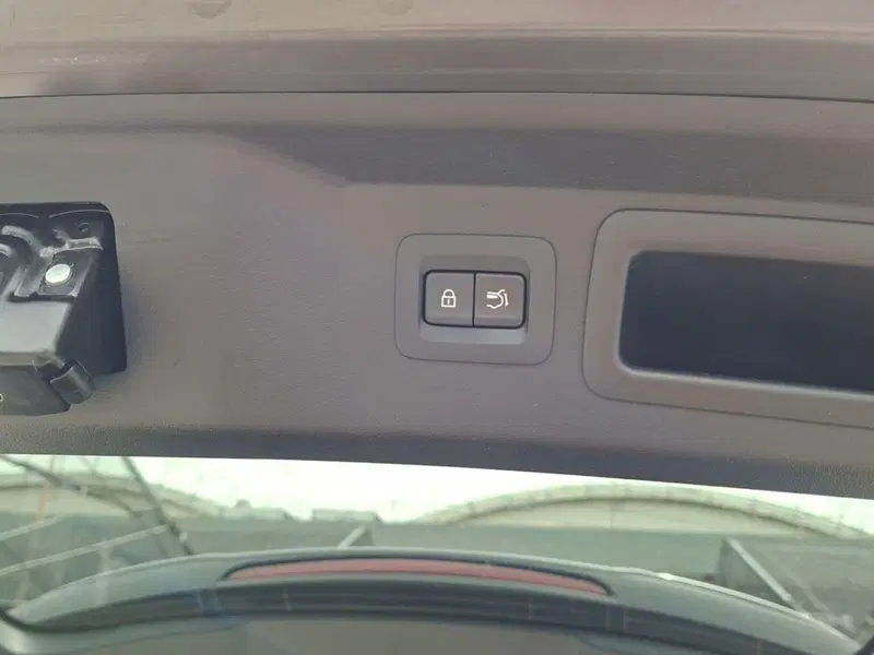 Mazda CX-60 usata a Pescara (19)