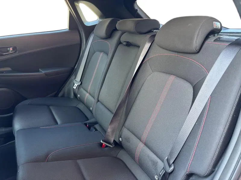 Hyundai Kona usata a Pescara (13)
