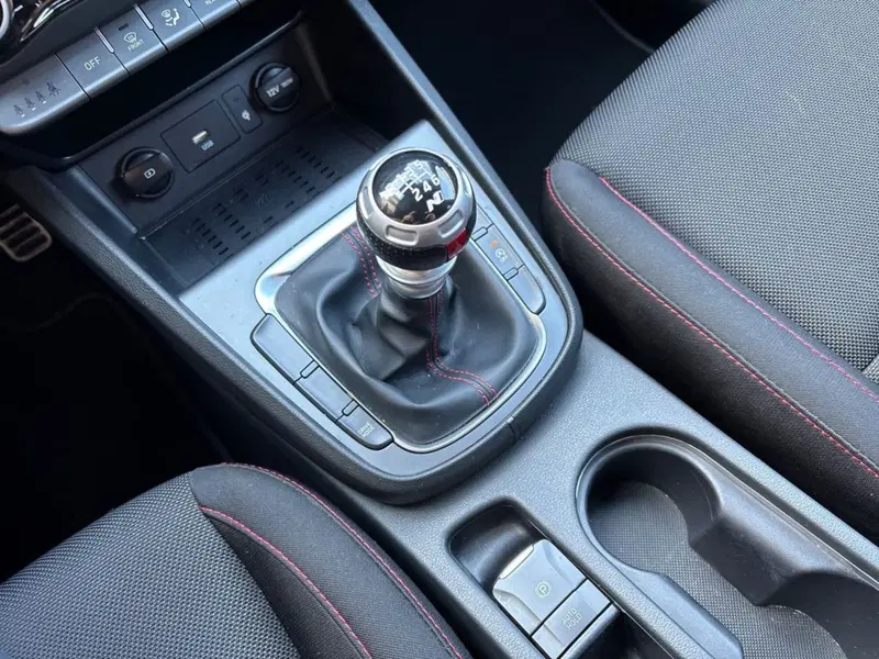 Hyundai Kona usata a Pescara (15)