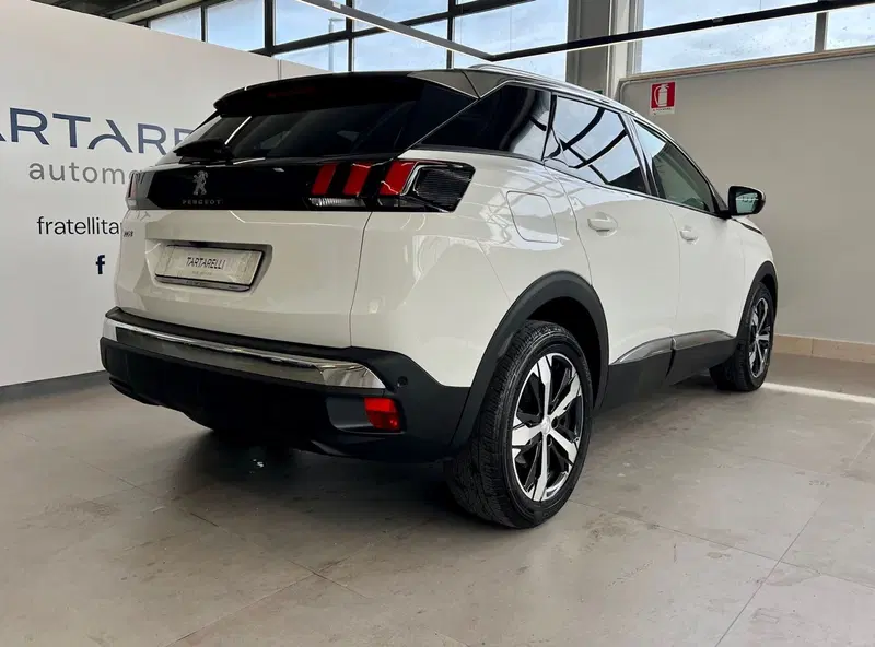 Peugeot 3008 usata a Bari (9)