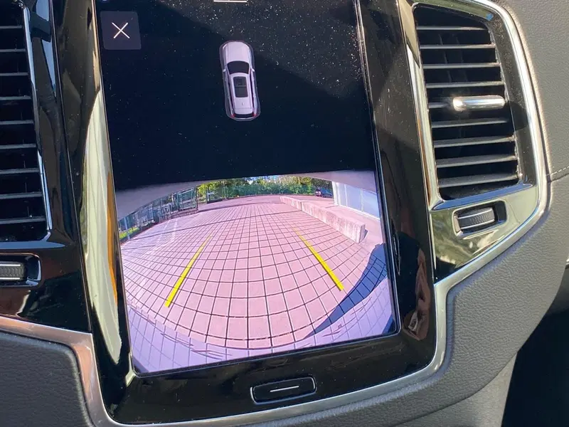 Volvo XC90 usata a Como (9)
