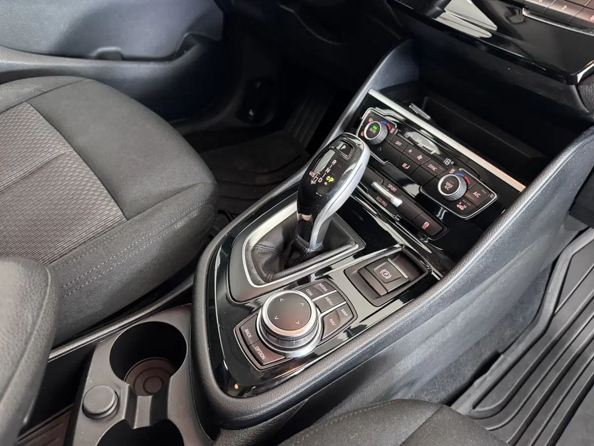 BMW Serie 2 Active Tourer usata a Messina (13)