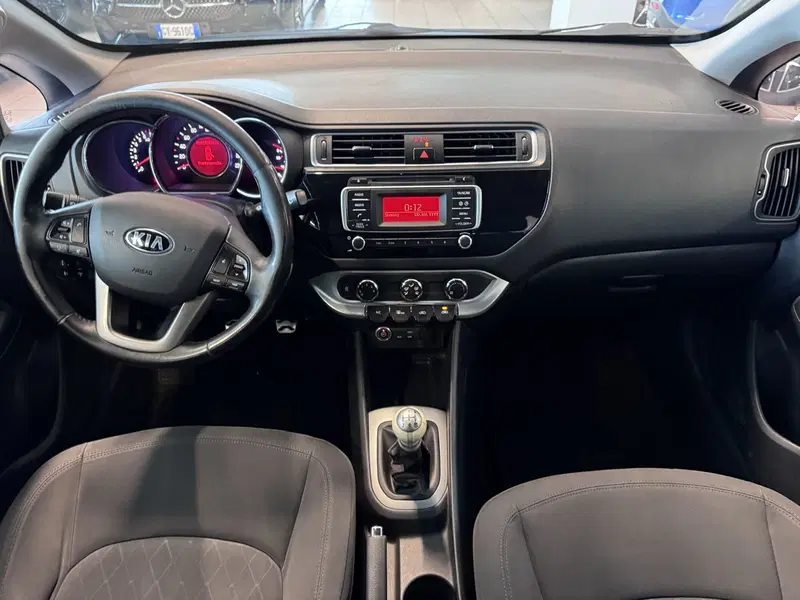 Kia Rio usata a Messina (11)