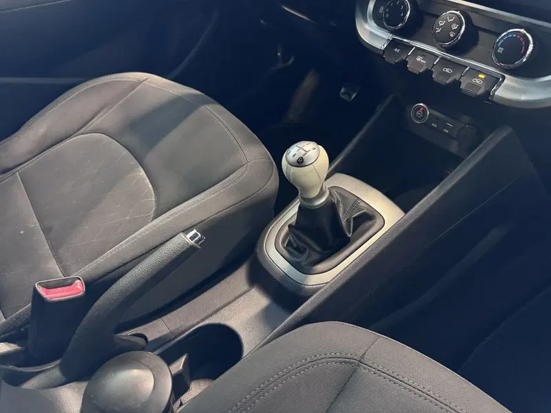 Kia Rio usata a Messina (13)