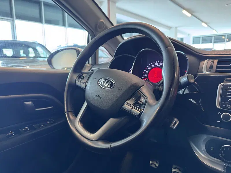 Kia Rio usata a Messina (14)