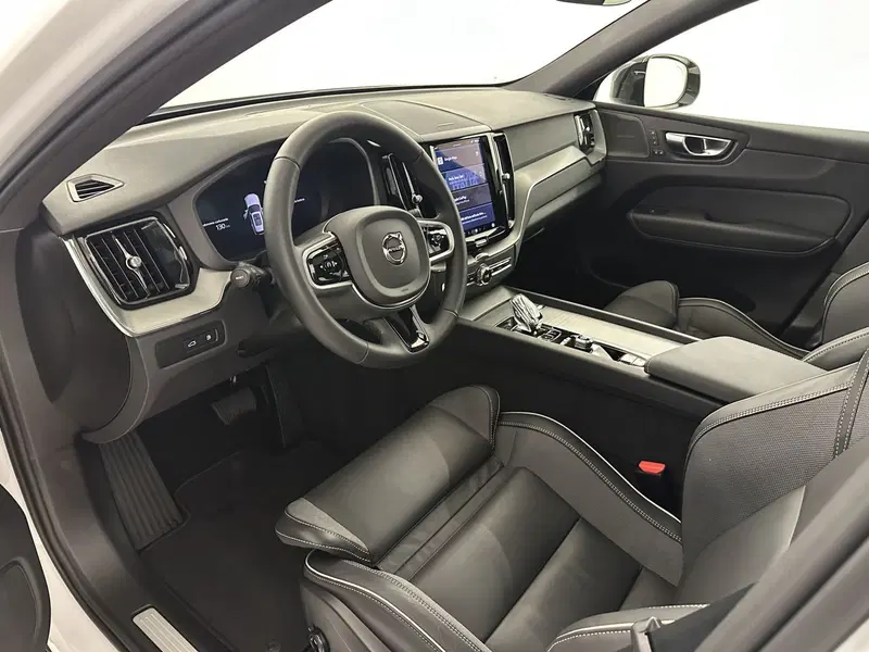 Volvo XC60 usata a Bergamo (10)