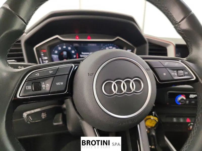 Audi A1 allstreet usata a Massa-Carrara (13)