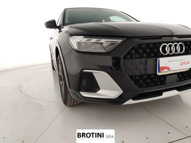 Audi A1 allstreet usata a Massa-Carrara (5)