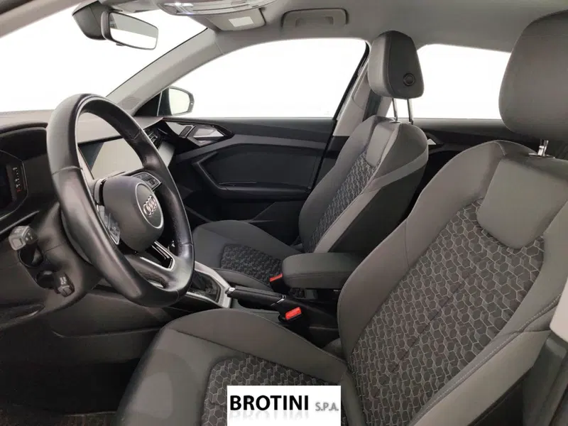 Audi A1 allstreet usata a Massa-Carrara (7)