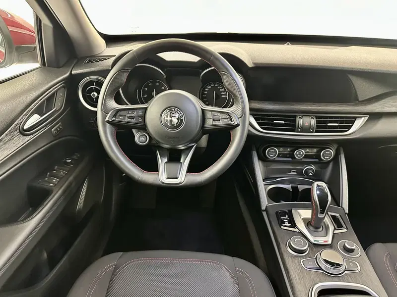 Alfa Romeo Stelvio usata a Bergamo (12)