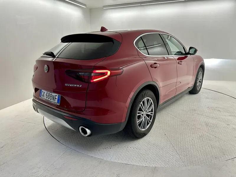 Alfa Romeo Stelvio usata a Bergamo (2)