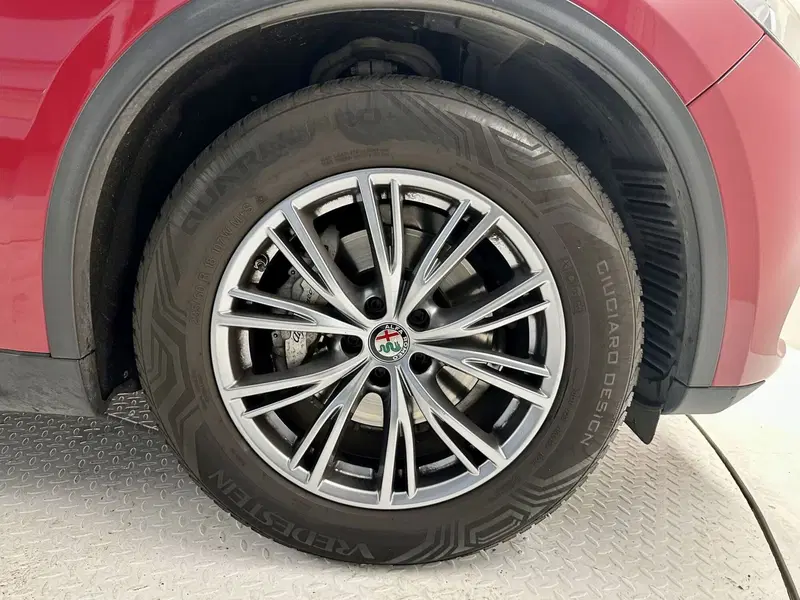 Alfa Romeo Stelvio usata a Bergamo (9)