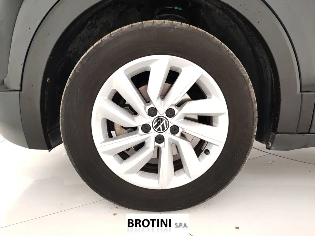 Volkswagen T-Cross usata a Massa-Carrara (6)