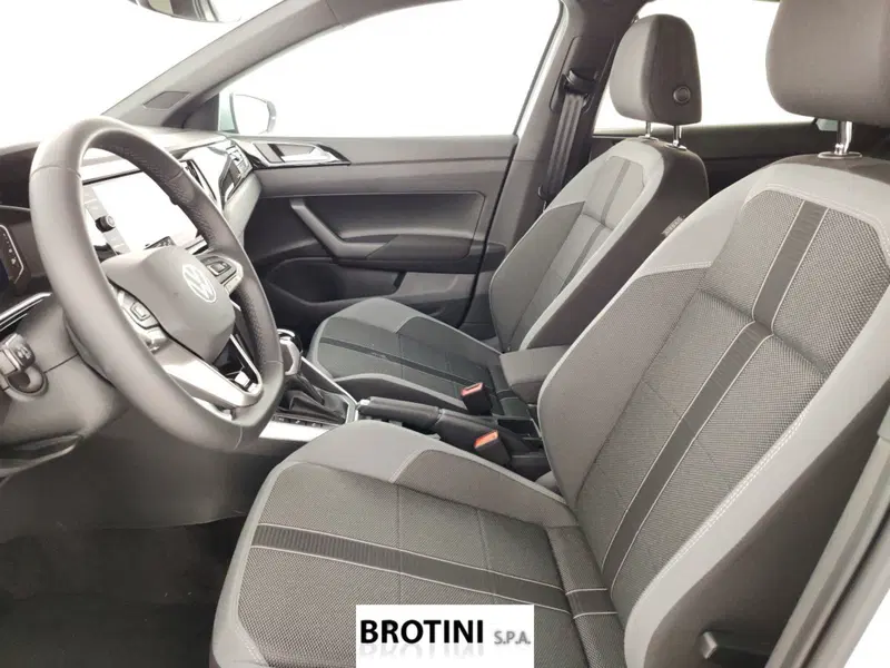 Volkswagen Polo nuova a Massa-Carrara (8)