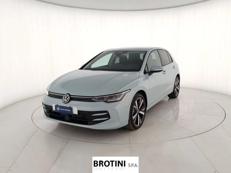 Volkswagen Golf nuova a Massa-Carrara