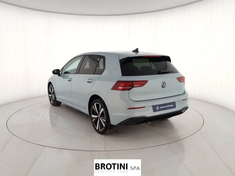 Volkswagen Golf nuova a Massa-Carrara (2)