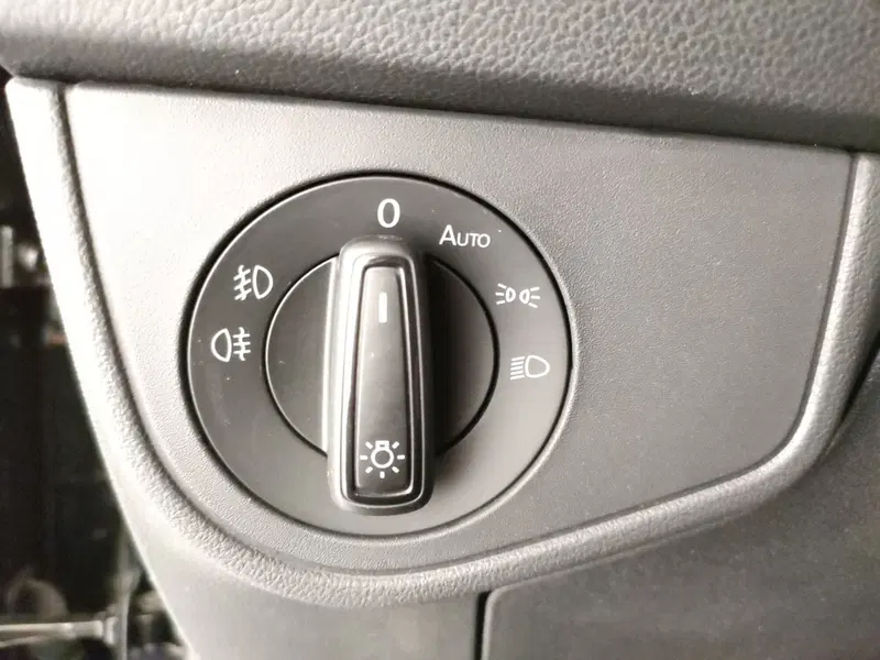 Volkswagen Taigo nuova a Napoli (18)
