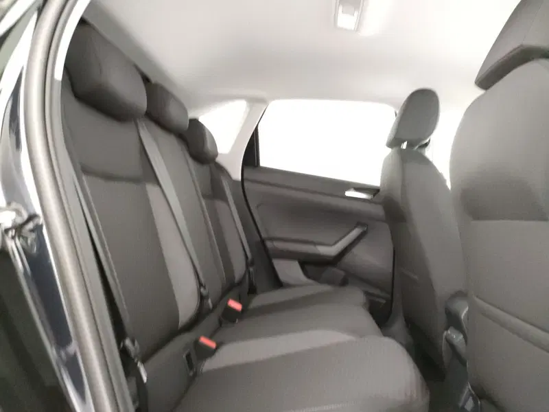 Volkswagen Taigo nuova a Napoli (8)