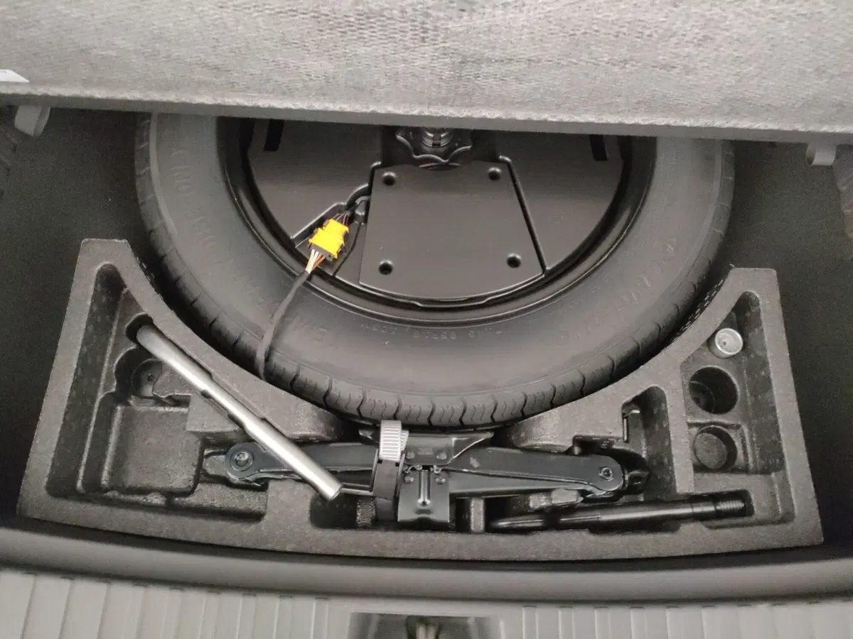 Volkswagen Tayron nuova a Napoli (13)