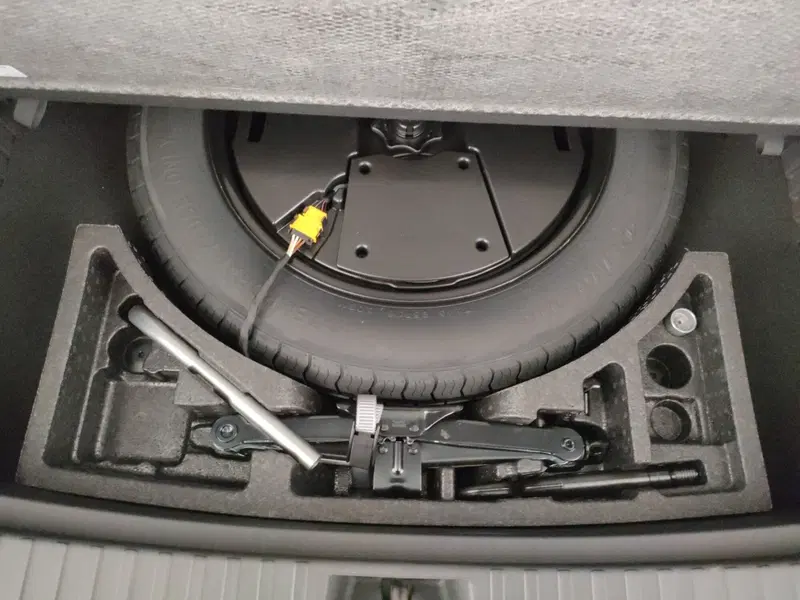 Volkswagen Tayron nuova a Napoli (13)