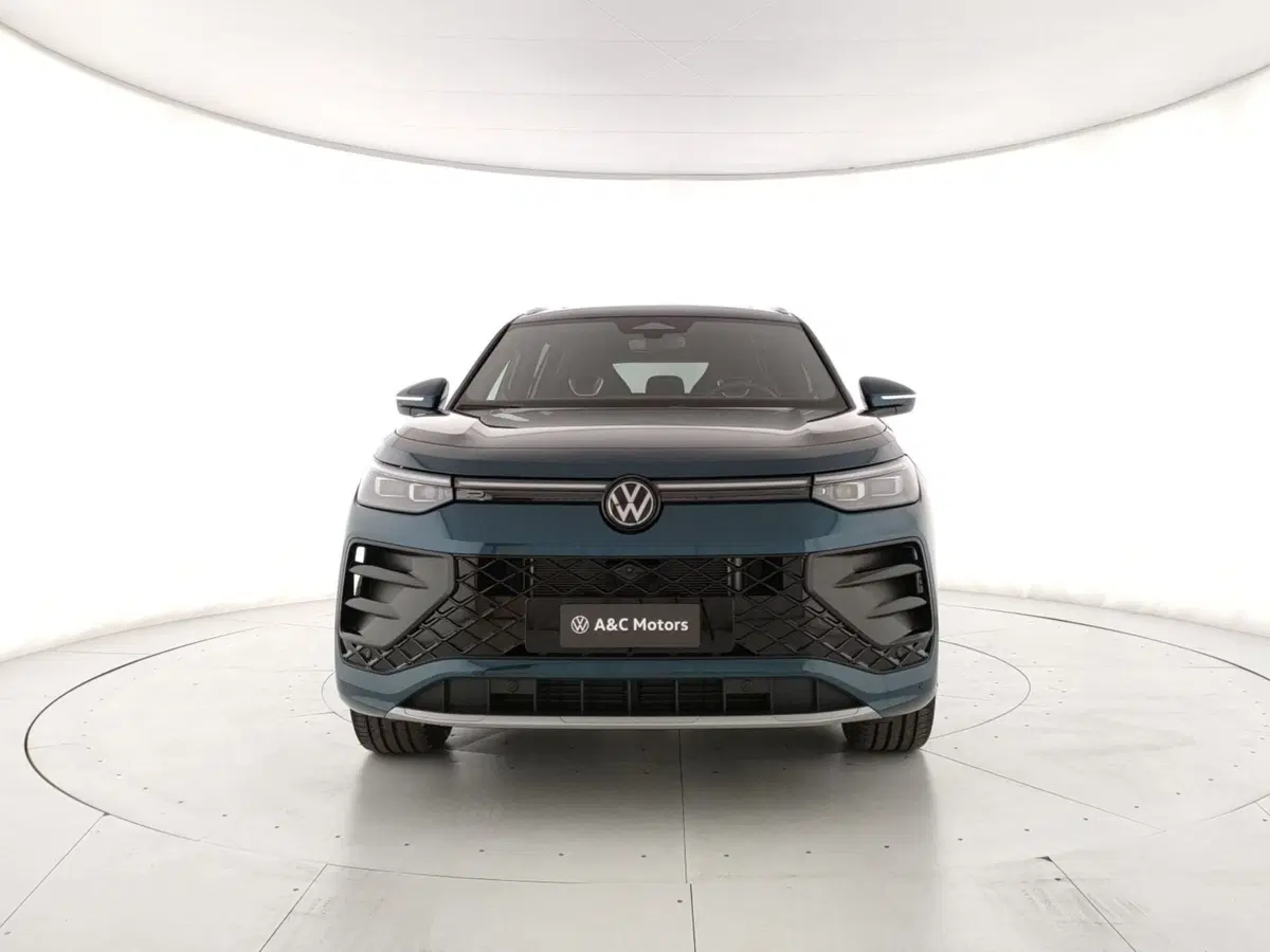 Volkswagen Tayron nuova a Napoli (4)