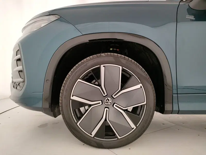 Volkswagen Tayron nuova a Napoli (6)