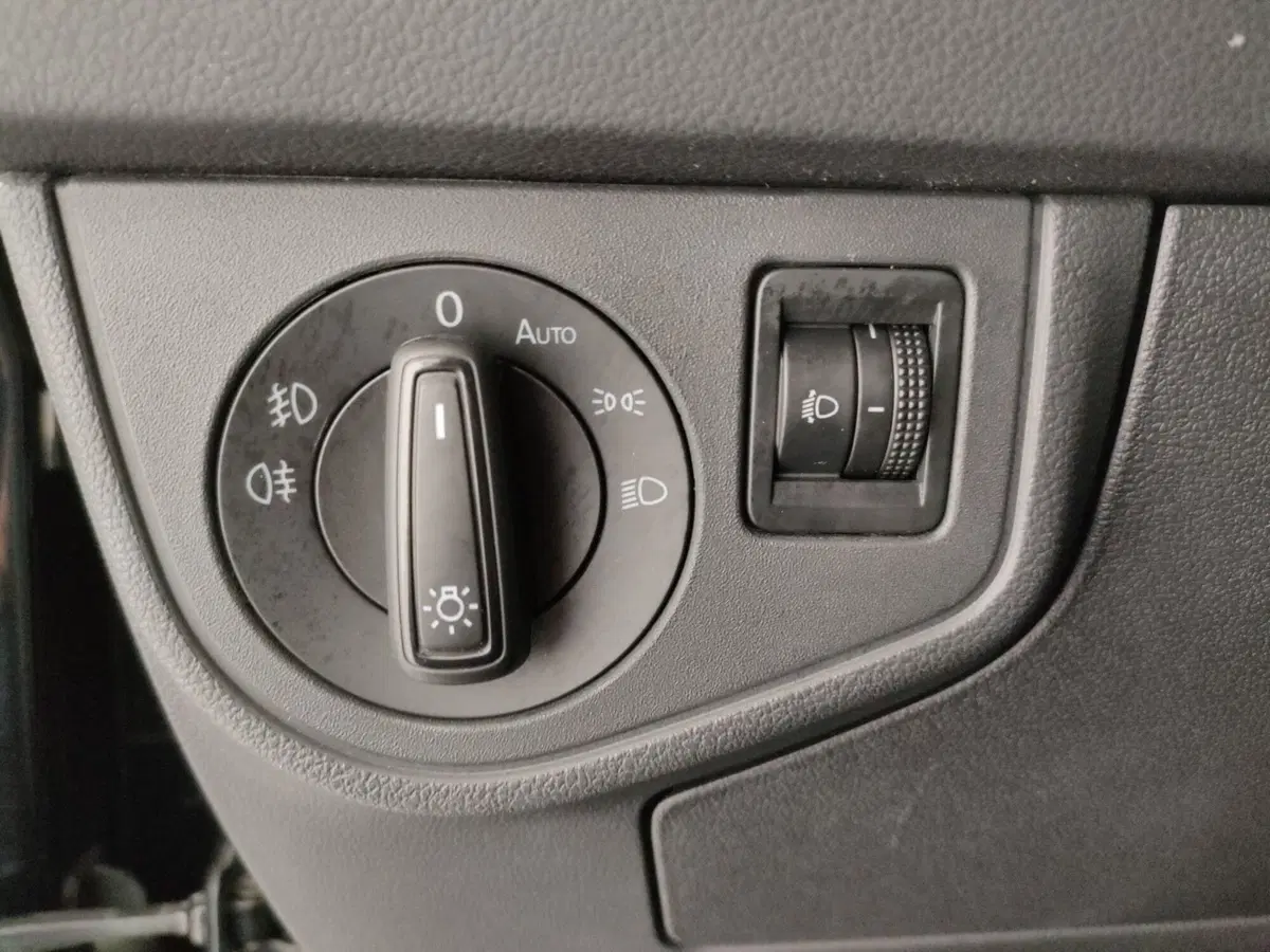 Volkswagen Taigo usata a Napoli (14)