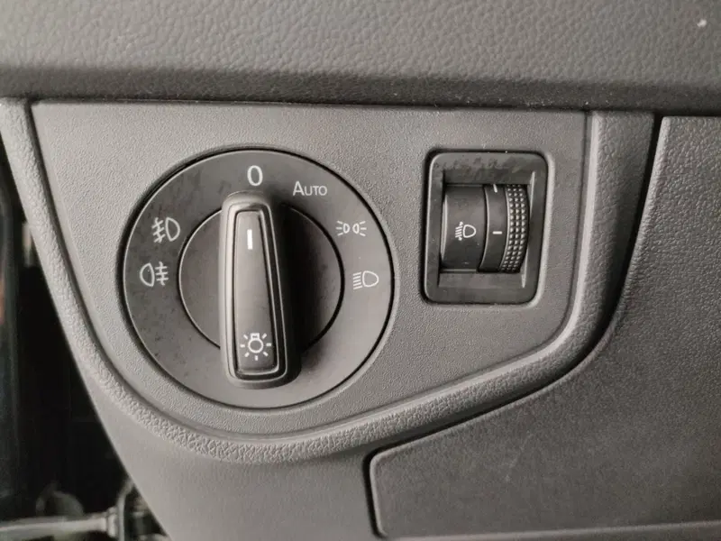 Volkswagen Taigo usata a Napoli (14)